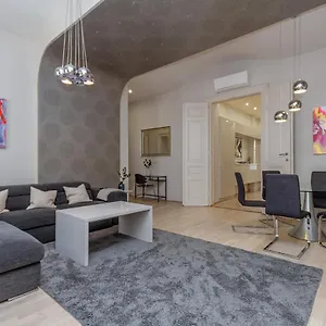  Apartamento Andrassy Str. Luxury